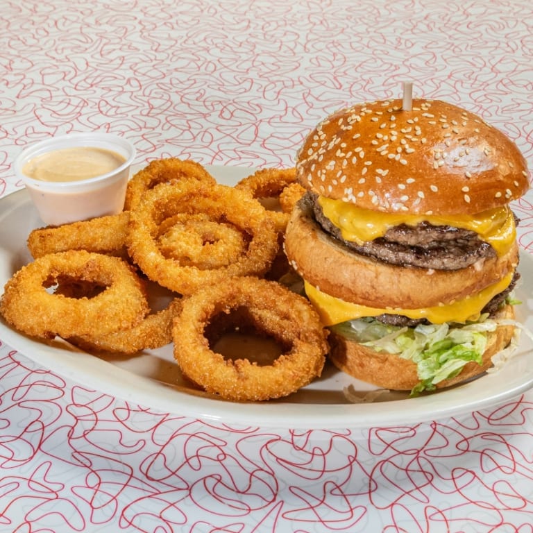 Hot Chicken Sandwich: A Spicy American Classic